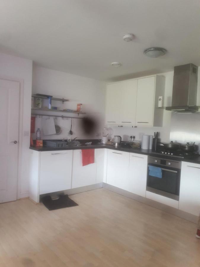 Nice 2 Bed Apartment Лондон Экстерьер фото